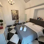 Dimora Dell'opera 4* Nápoles