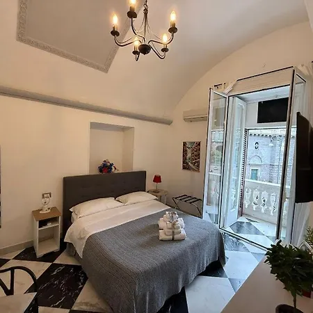 Dell'opera Napoli