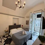 Dell'opera Napoli