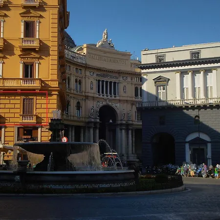 Dimora Dell'opera 4* نابولي