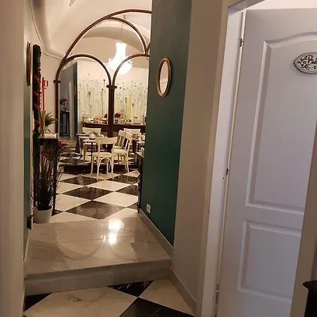 Dimora Dell'opera 4* نابولي