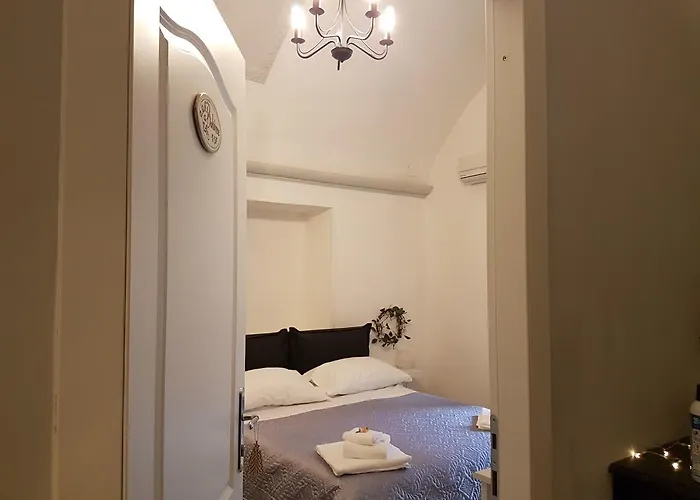 Dimora Dell'opera 4* Nápoles