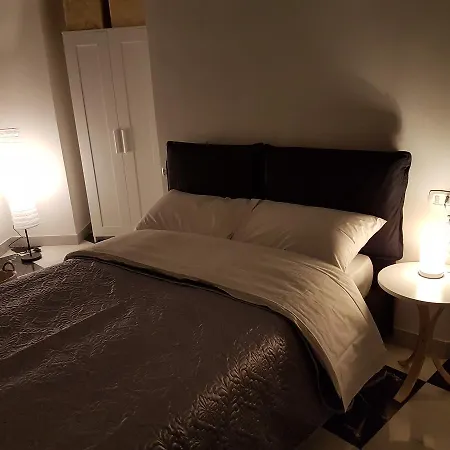 Dimora Dell'opera 4* Nápoles